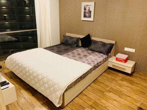 Homestays At Rajhans Belliza Near Airport Surat Exterior foto